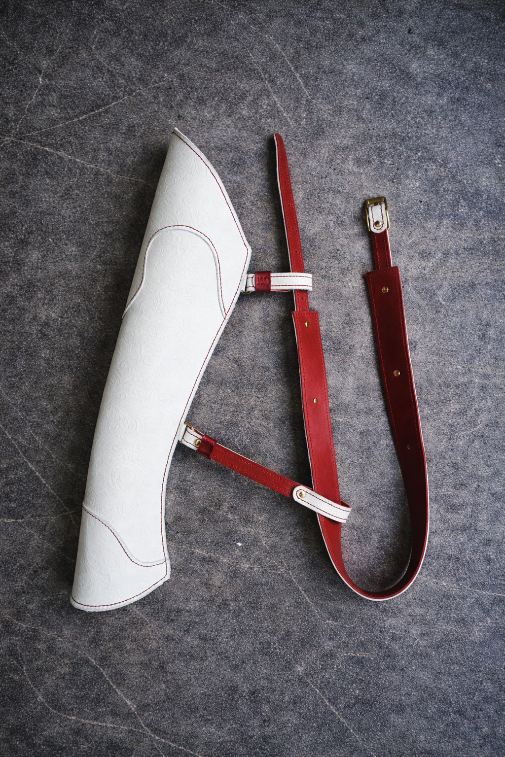Master Artisan Embossed Side Quiver