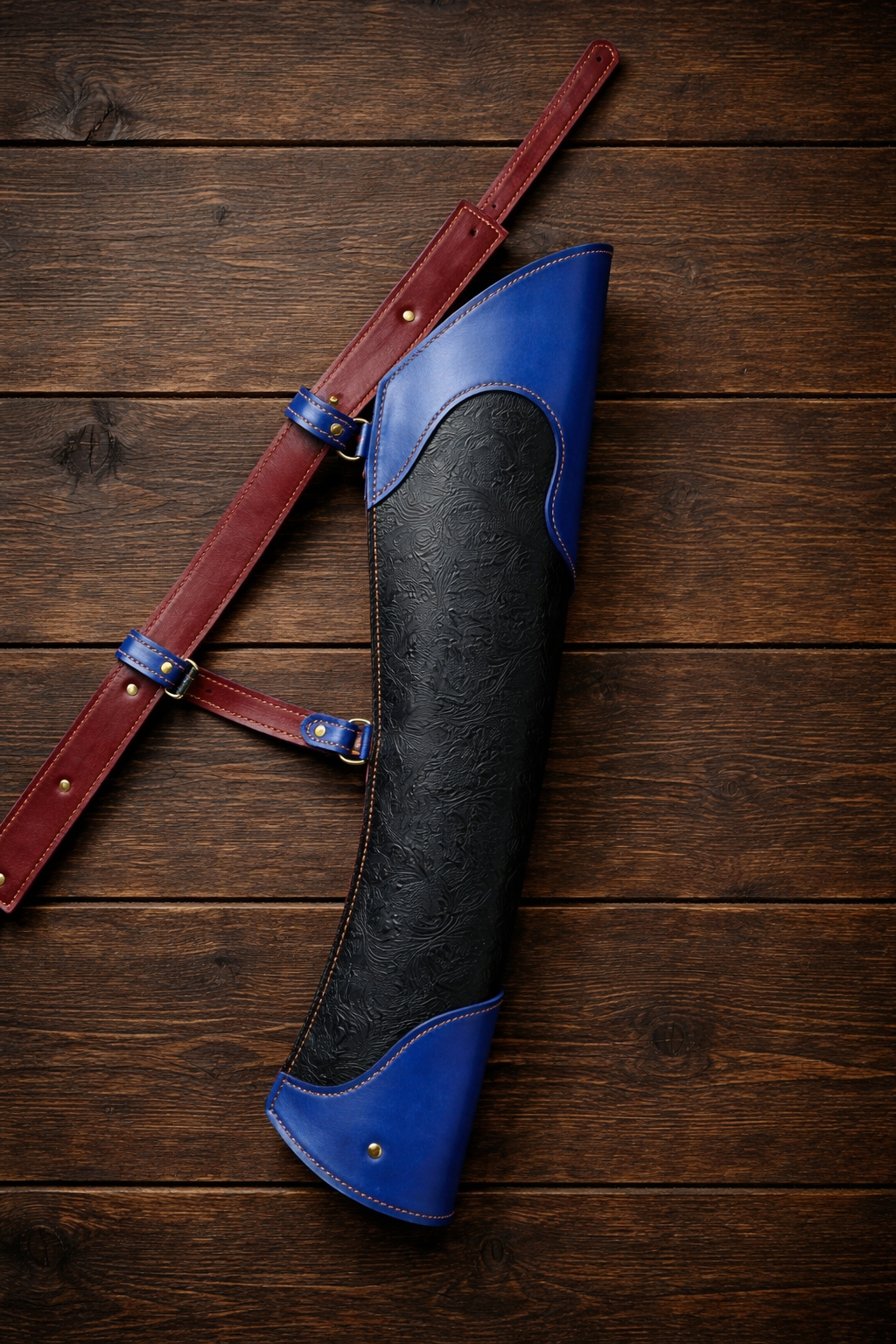 Master Artisan Embossed Side Quiver