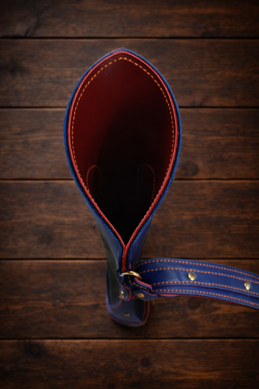 Master Artisan Embossed Side Quiver