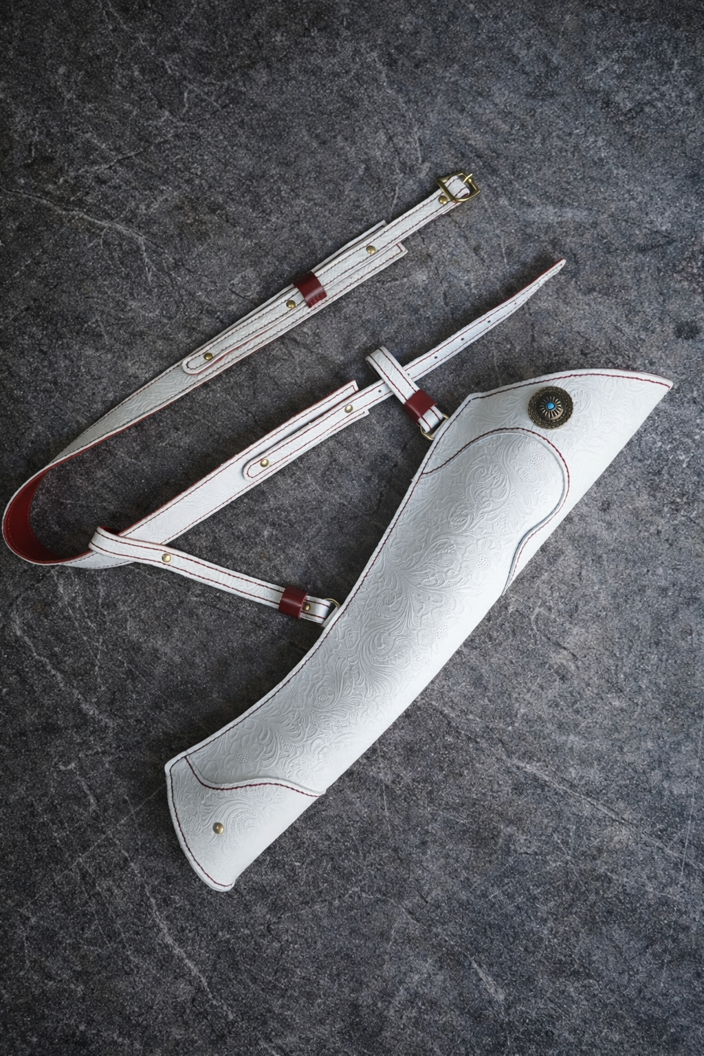 Master Artisan Embossed Side Quiver